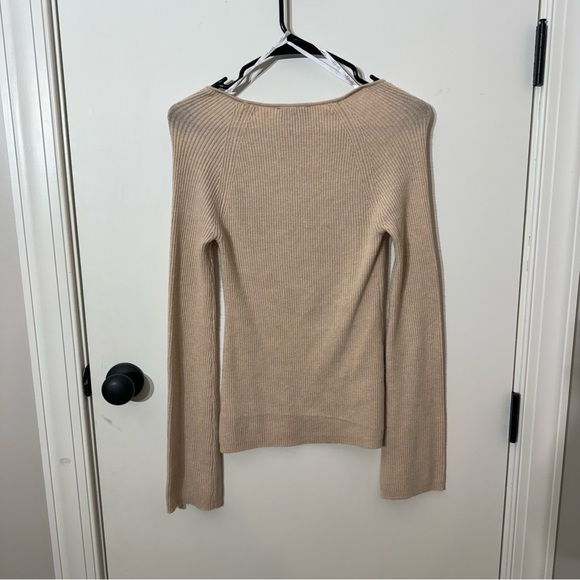 JESSICA SIMPSON TOP - XS NEVER USED - Picture 2 of 3